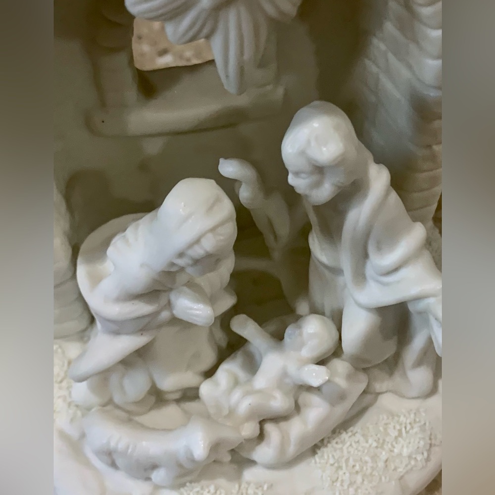 White Ceramic Nativity Scene Figurine Holy Family Christmas Decor 5” Tall - Picture 6 of 11
